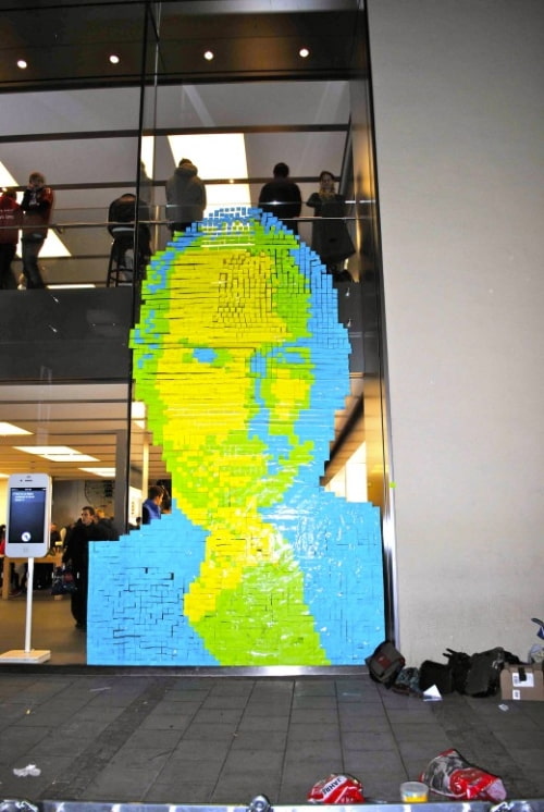 Impressive Steve Jobs Portrait Made With 4001 Post-Its [Video]