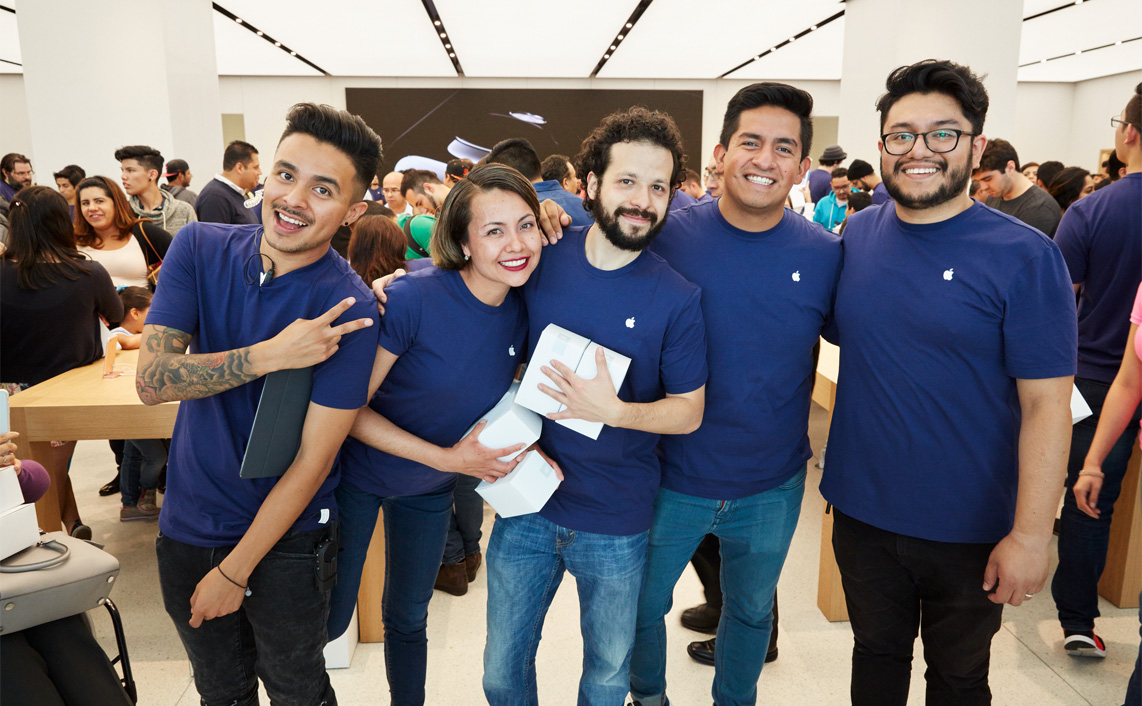 First Apple Store Opens in Mexico [Photos]