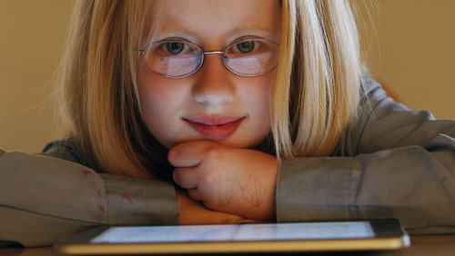 Steve Jobs Touched By How iPad Helps Girl With Sight Problems