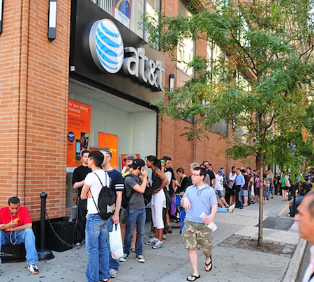 AT&amp;T VP Confirms iPhone 5 Launch in Early October?