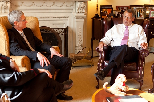 Apple CEO Tim Cook Meets With Speaker of the House John Boehner [Photo]