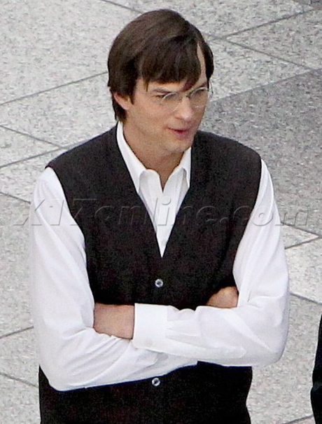 Ashton Kutcher as Steve Jobs After His Return to Apple [Photo]