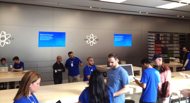 Apple to Open Store With Its First Ever Double-Row Genius Bar
