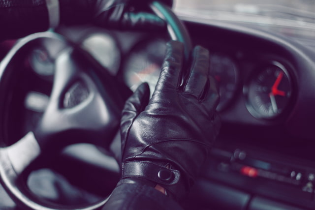 Mujjo Launches Leather Touchscreen Gloves