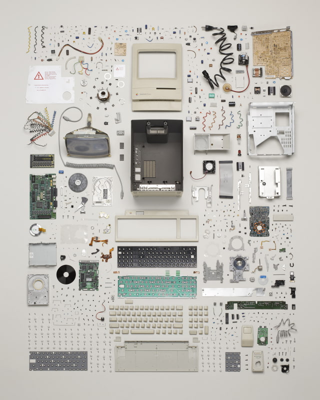 Mac Classic Disassembled Into Hundreds of Pieces [Image]