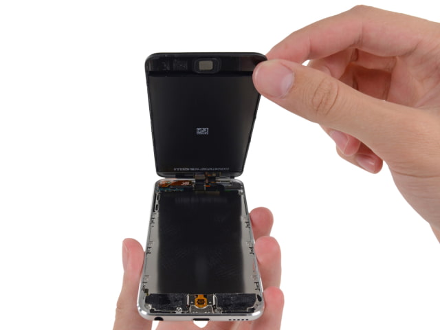 Teardown of the New Fifth Generation 16GB iPod Touch [Photos]