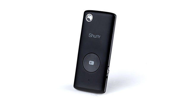 Shuttr is a Bluetooth Camera Remote for Your iPhone