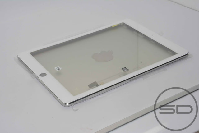 Leaked Photos Show Combined iPad 5 Front and Back Panels [Gallery]