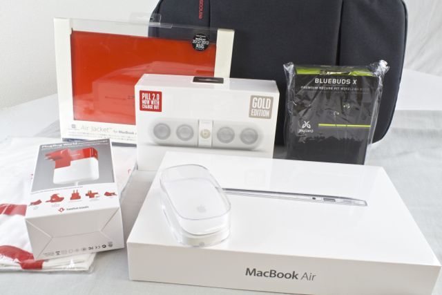 Apple&#039;s 2014 &#039;Lucky Bags&#039; Go On Sale at Japanese Retail Stores