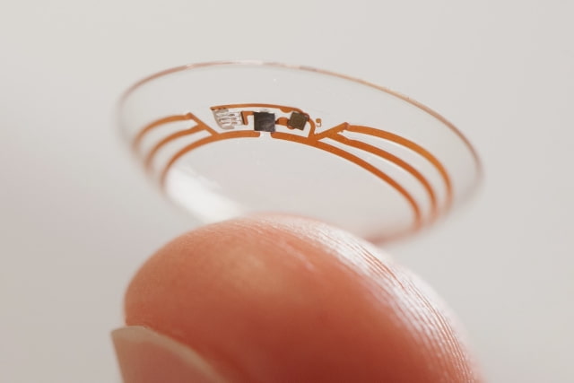 Google Reveals It&#039;s Testing a New Smart Contact Lens [Photo]