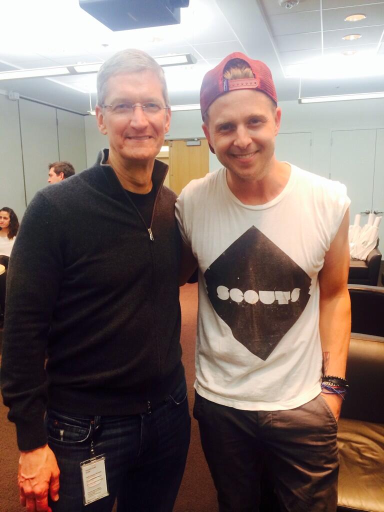 Apple Continues Celebration of Mac&#039;s 30th With OneRepublic Concert [Photos]