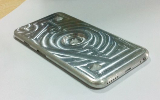 Aluminum Mold Used By Manufacturers to Make iPhone 6 Cases? [Photos]