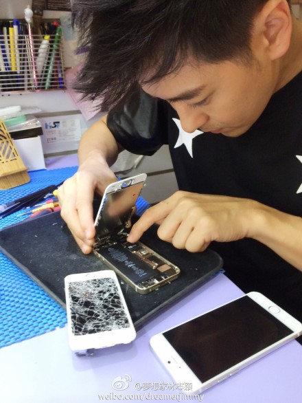 Jimmy Lin Posts Photo of Alleged 5.5-Inch iPhone 6