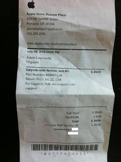 Customer Claims Apple Store Employee Gave Him a Receipt With a Homophobic Slur