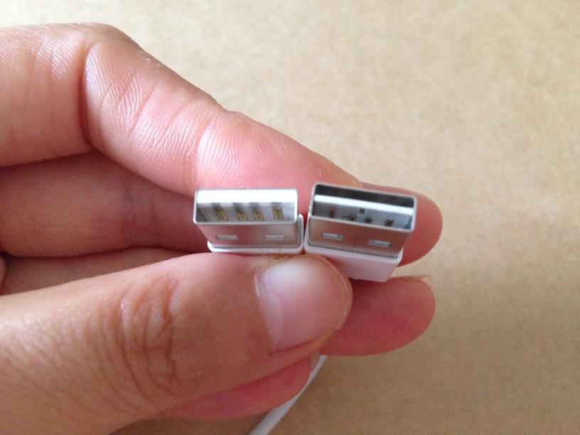 Another Photo of Apple&#039;s New Lightning Cable With Reversible USB Connector