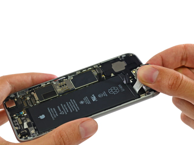 iPhone 6 Teardown Reveals 1810 mAh Battery [Photos]