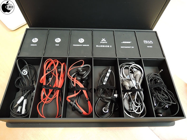 Check Out Apple&#039;s New In-Ear Demo Kit for Retail Stores [Photo]
