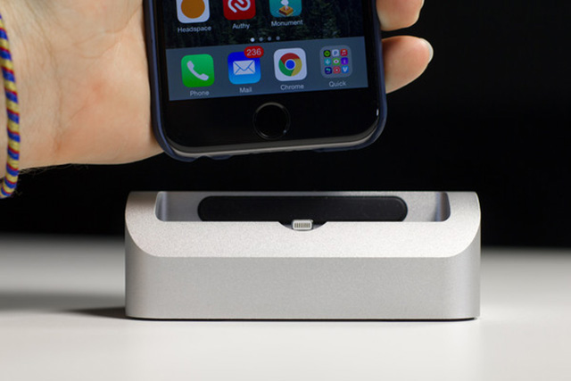 New &#039;Elevation Dock 3&#039; Supports iPhone 6 and iPhone 6 Plus [Video]
