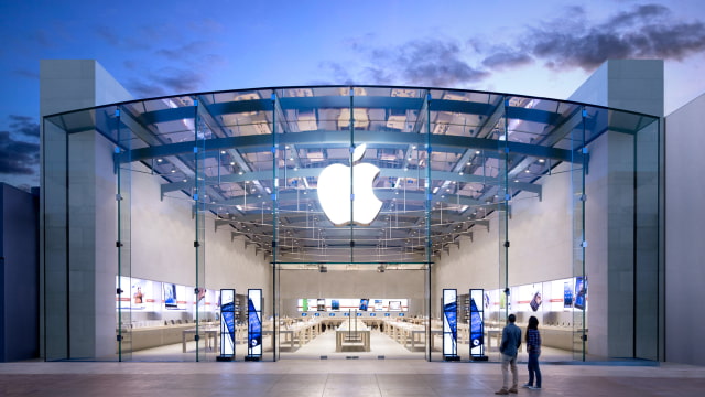 Apple to Face Class Action Lawsuit Over Employee Bag Searches