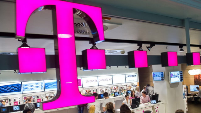 T-Mobile Deal Offers Families 4 Lines of Unlimited Talk and Text, 6GB of Data for $120/Month
