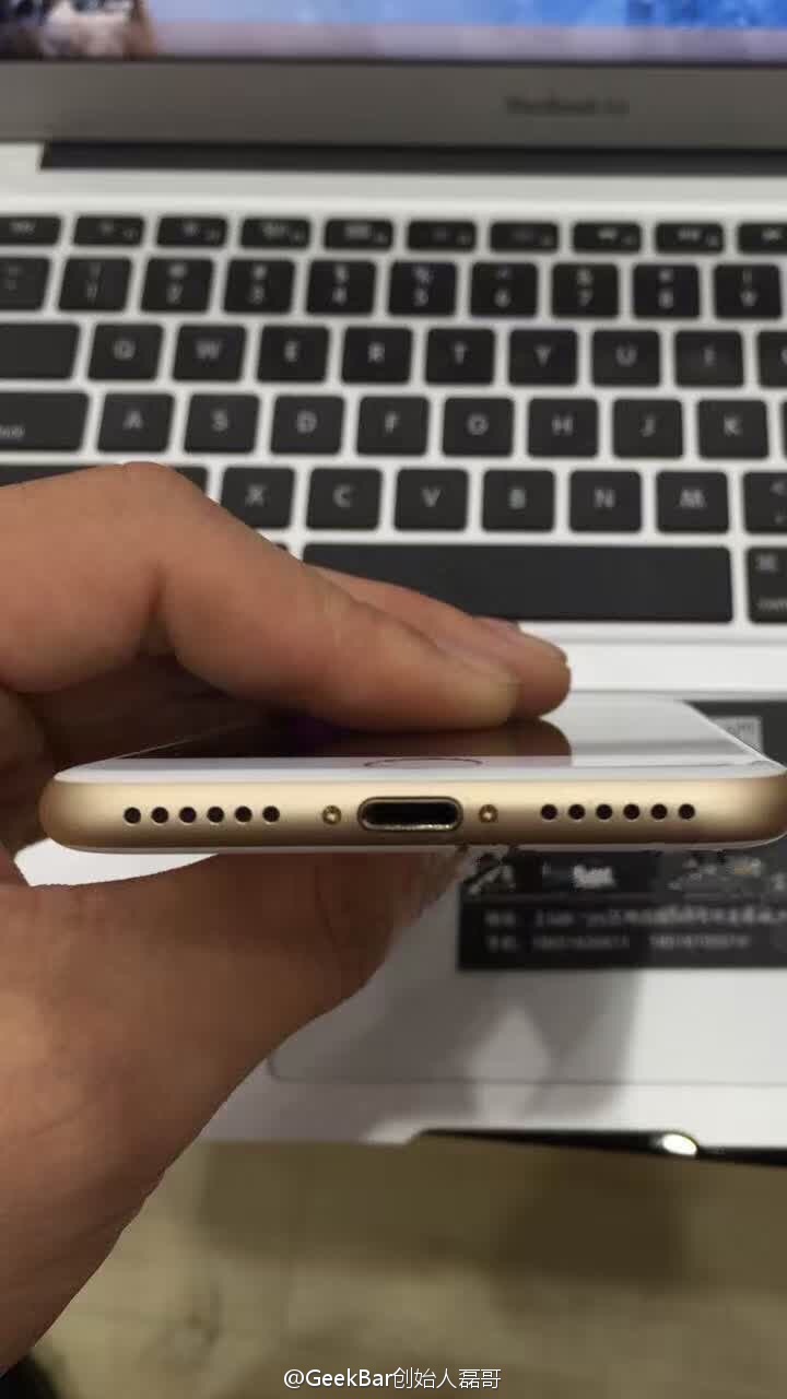First Photos of Functional iPhone 7 Prototype?