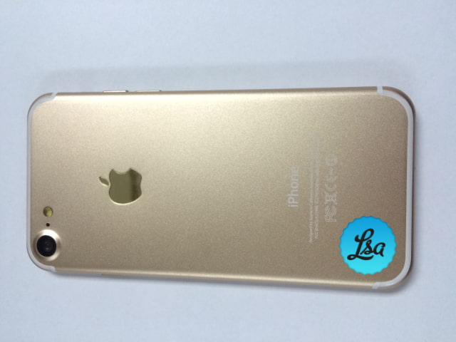 High Quality Photos of the &#039;iPhone 7&#039; and &#039;iPhone 7 Plus&#039; in Gold [Images]
