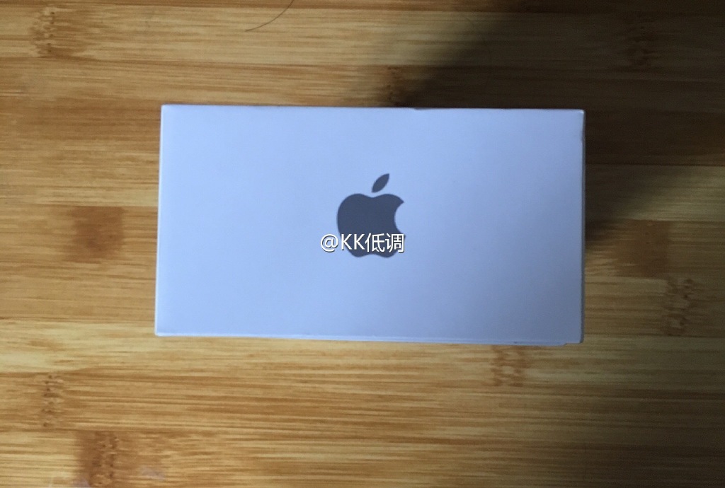 Alleged Packaging for iPhone 6 SE Leaked [Fake?]