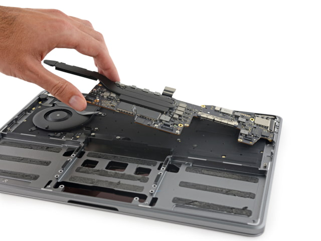 iFixit Tears Down the New Entry Level 13-inch Macbook Pro [Images]