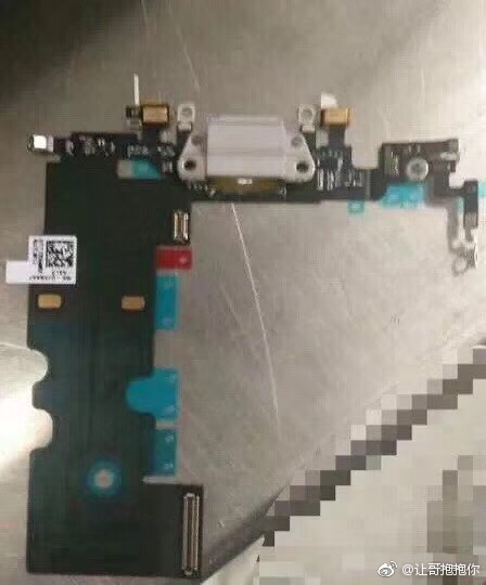 Alleged iPhone 8 Display Parts Leak [Photos]