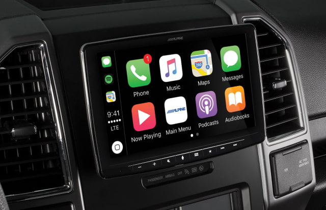 Alpine Unveils New 9-inch CarPlay Receiver That &#039;Hovers&#039; In Front of the Dash