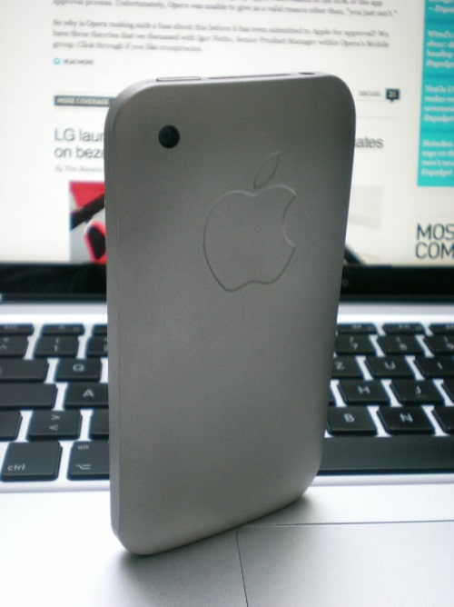 iPhone 3GS Modded With Titanium Back