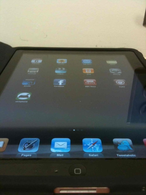 First Images of Cydia Running on the iPad
