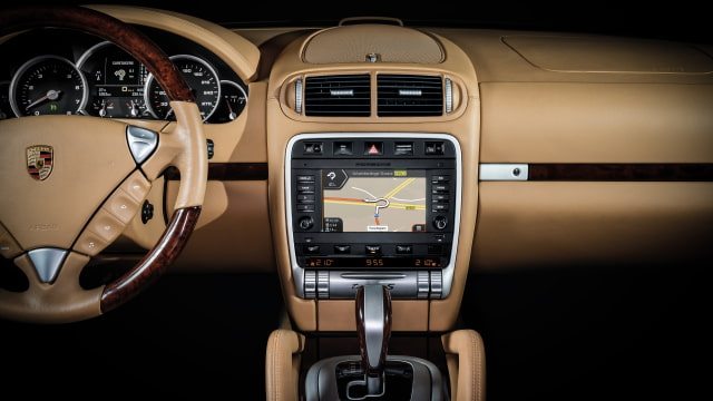 Porsche Releases Infotainment Units With Apple CarPlay for Older Vehicles