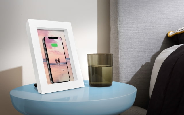 Twelve South Powerpic Picture Frame Stand With Wireless iPhone Charger On Sale for 41% Off [Deal]