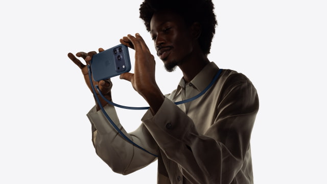 Apple's Official iPhone Crossbody Strap Drops to Just $23.71 (60% Off) [Deal]