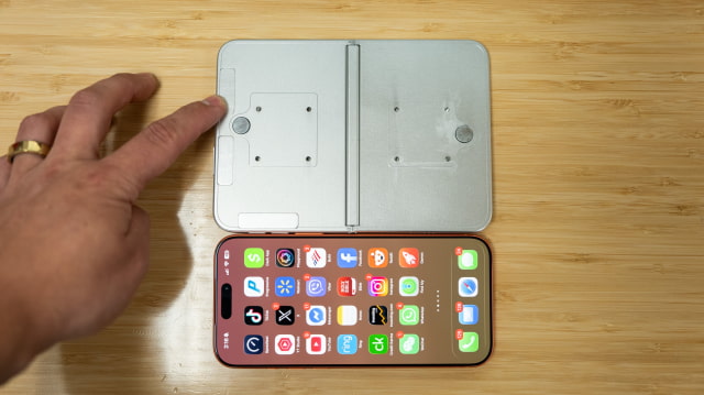 iPhone Ultra Dummy Compared to iPad mini and iPhone 17 Pro Max