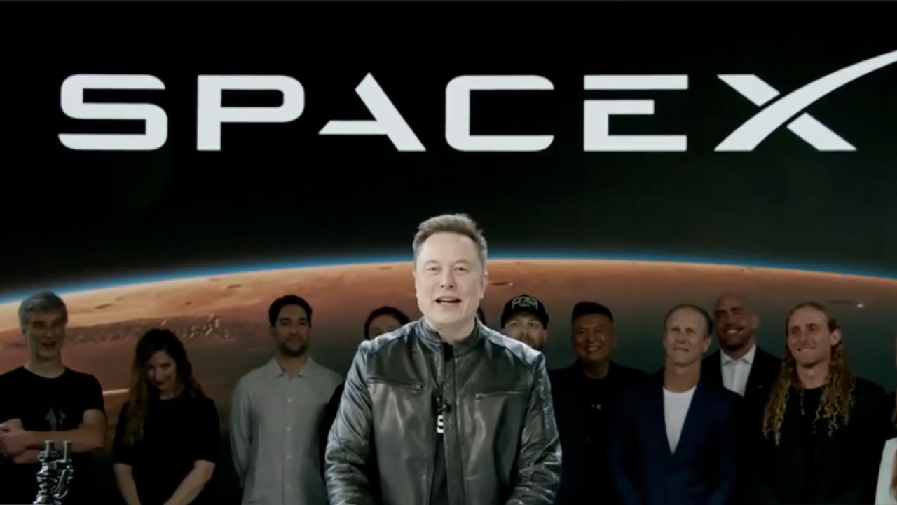Илон Маск стал первым в мире триллионером после исторического IPO SpaceX