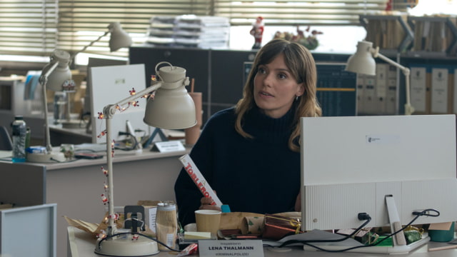 Apple Reveals First Look at '12 12 12' Heist Drama Starring Anthony Mackie and Jamie Dornan [Video]