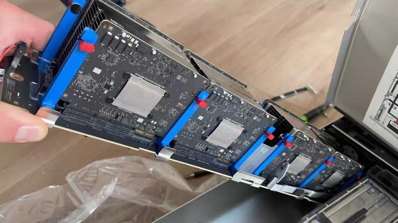 Leaked Images Show Alleged Apple M5 Server for Private Cloud Compute