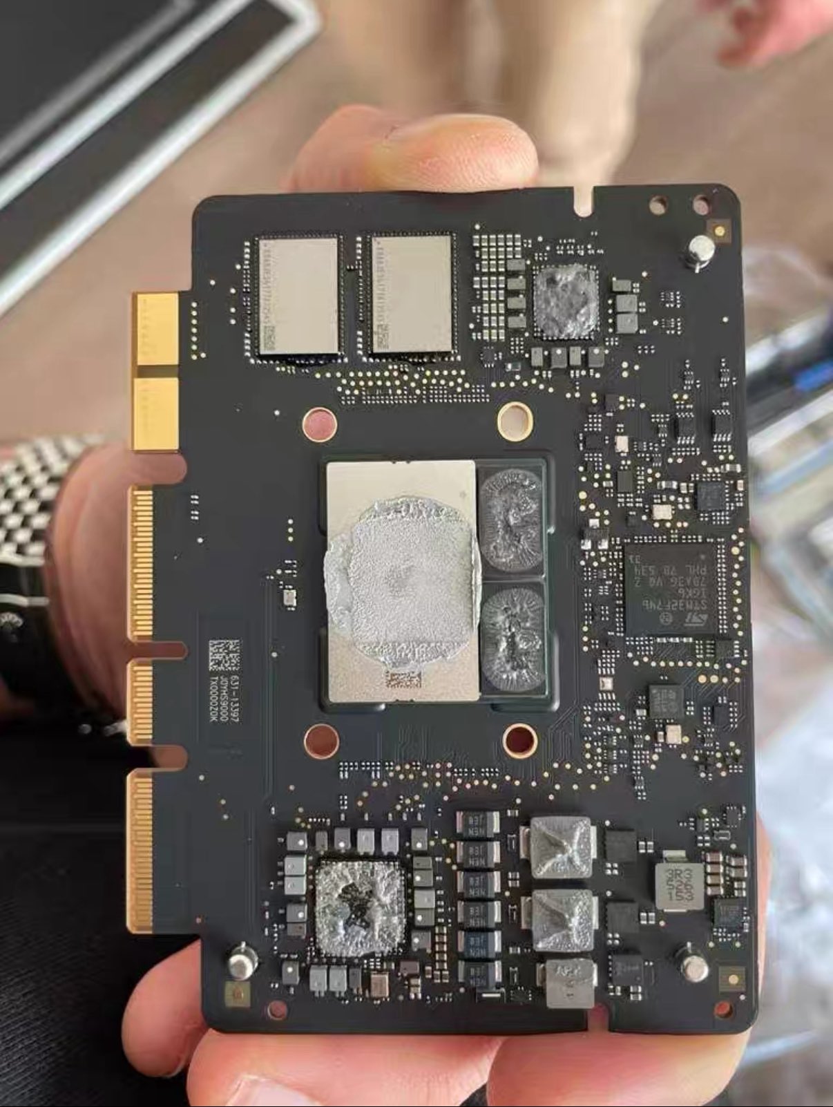Leaked Images Show Alleged Apple M5 Server for Private Cloud Compute