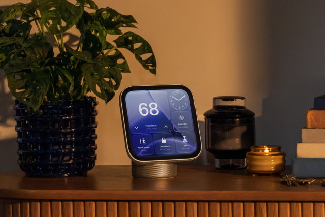HomeView vs. iPad: Do You Need Apple's $299 Smart Display?