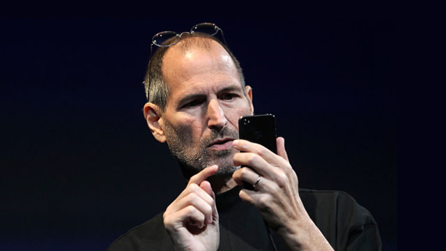 Steve Jobs Can&#039;t Hold the iPhone &#039;Right&#039; [Video]