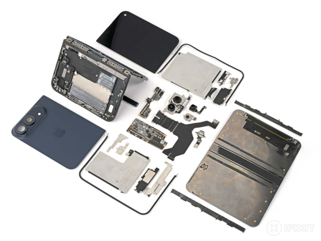 The iPhone Duo's displays, batteries, cameras, circuit boards, and enclosure laid out after disassembly.