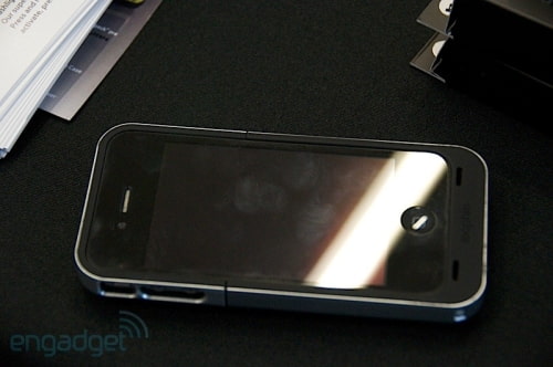 Mophie Juice Pack Air for the iPhone 4 Arrives Next Week [Photos]