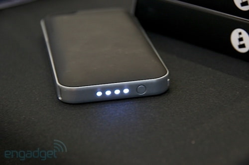 Mophie Juice Pack Air for the iPhone 4 Arrives Next Week [Photos]