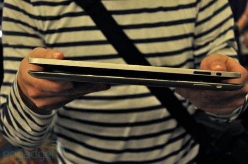 Machined Aluminum iPad 2 Mockup Found at CES [Images]