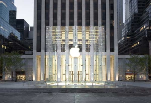 Apple to Cut Some Third Party Hardware, Software From Retail Stores?