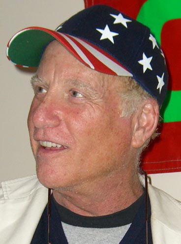 Dramatic Readings From the iTunes EULA by Richard Dreyfuss [Humor]