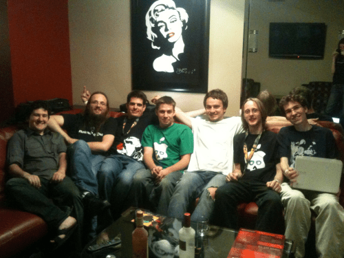Jailbreak Personalities Get Pictured at DEF CON [Photo]