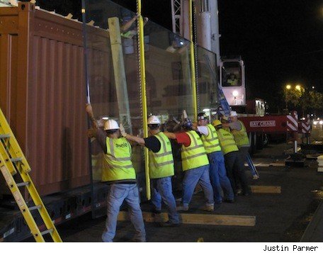 Giant Pieces of Glass Arrive at Fifth Ave Apple Store